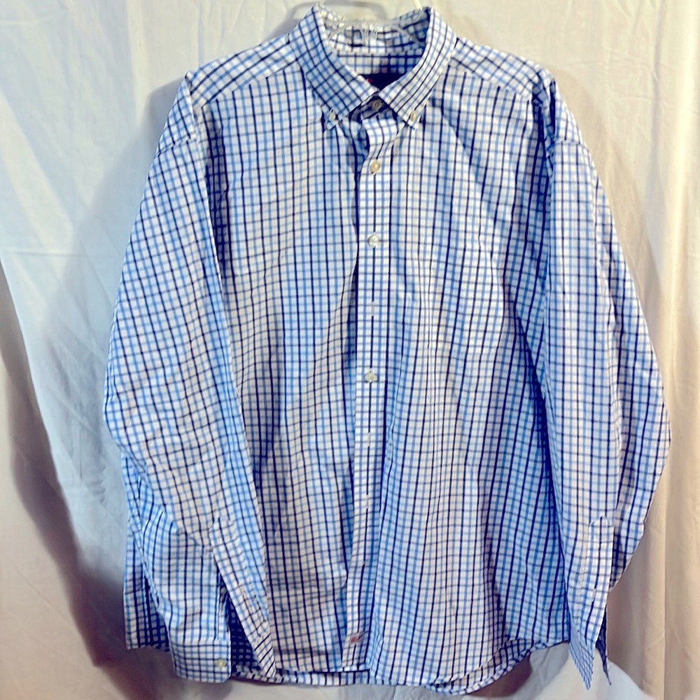 Men’s Vineyard Vines long sleeved button down shirt, XL
